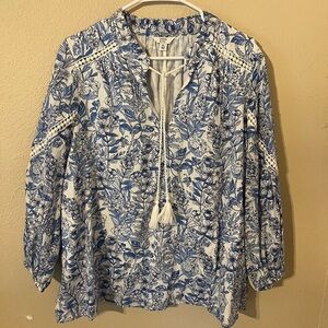 Crown & Ivy Blue and White Blouse With White Brocade Trim Size XL